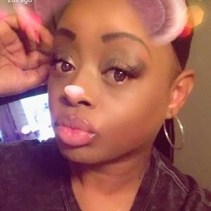 Meet your Posher, Laurie